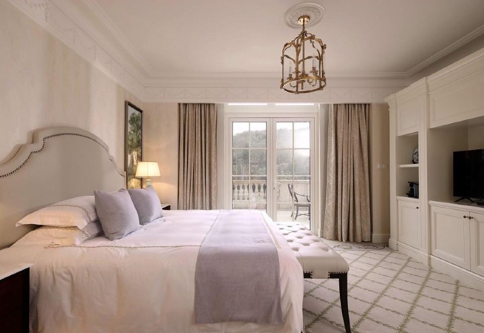 野奢主题房露营大床房