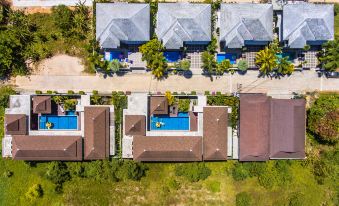 Baan Santhiya Private Pool Villas - Free Tuk-Tuk Service to the Beach!