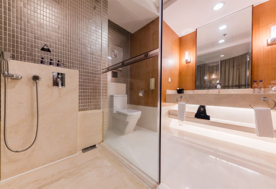 家庭亲子房（双大床）