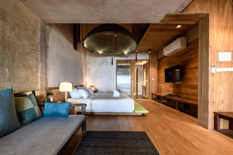 Beachfront Suite With Plunge Pool