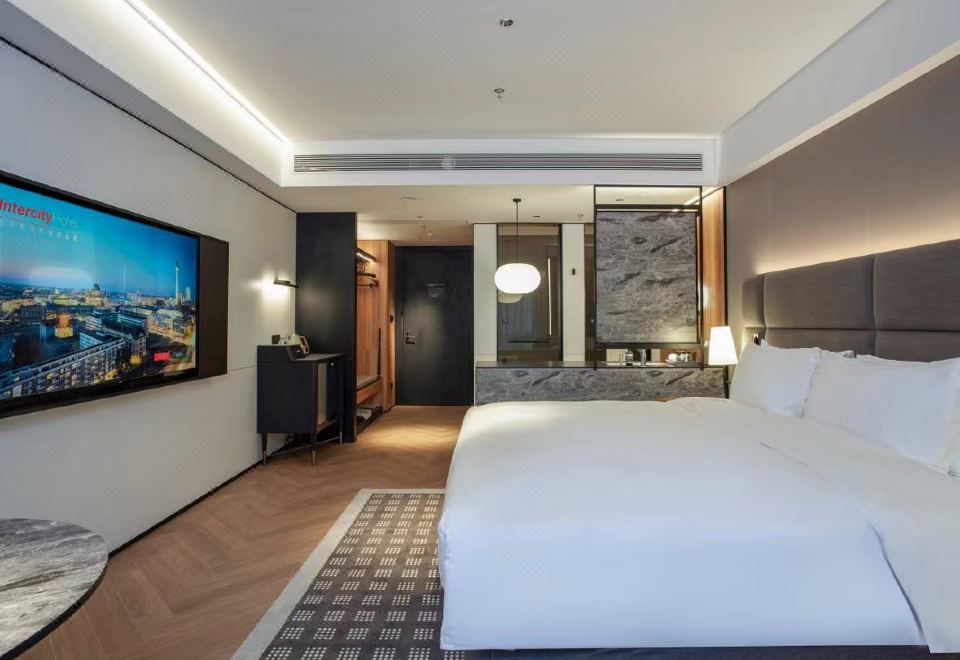 城际行政房-大床（裸睡床品+澳洲精油洗护+柏林沙发）