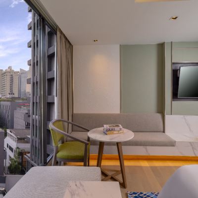 尊貴角落泳池景 曼谷逸莎飯店優惠