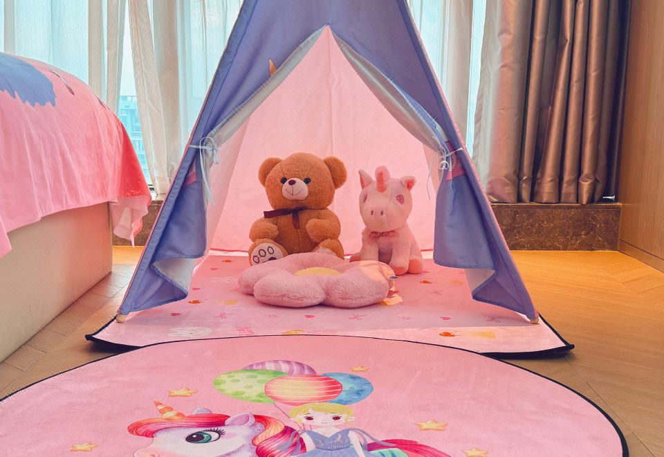 家庭双床房（智能客控+蓝牙音响+豪华浴缸+小童玩具）