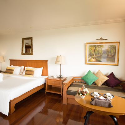 河景套房 帶陽台 清萊皇河屋度假酒店（SHA Extra Plus）優惠