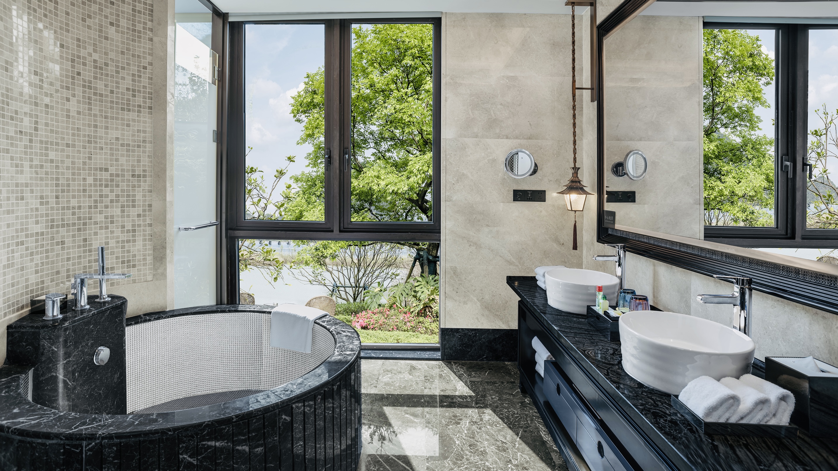 湖景庭院露台双床单卧别墅