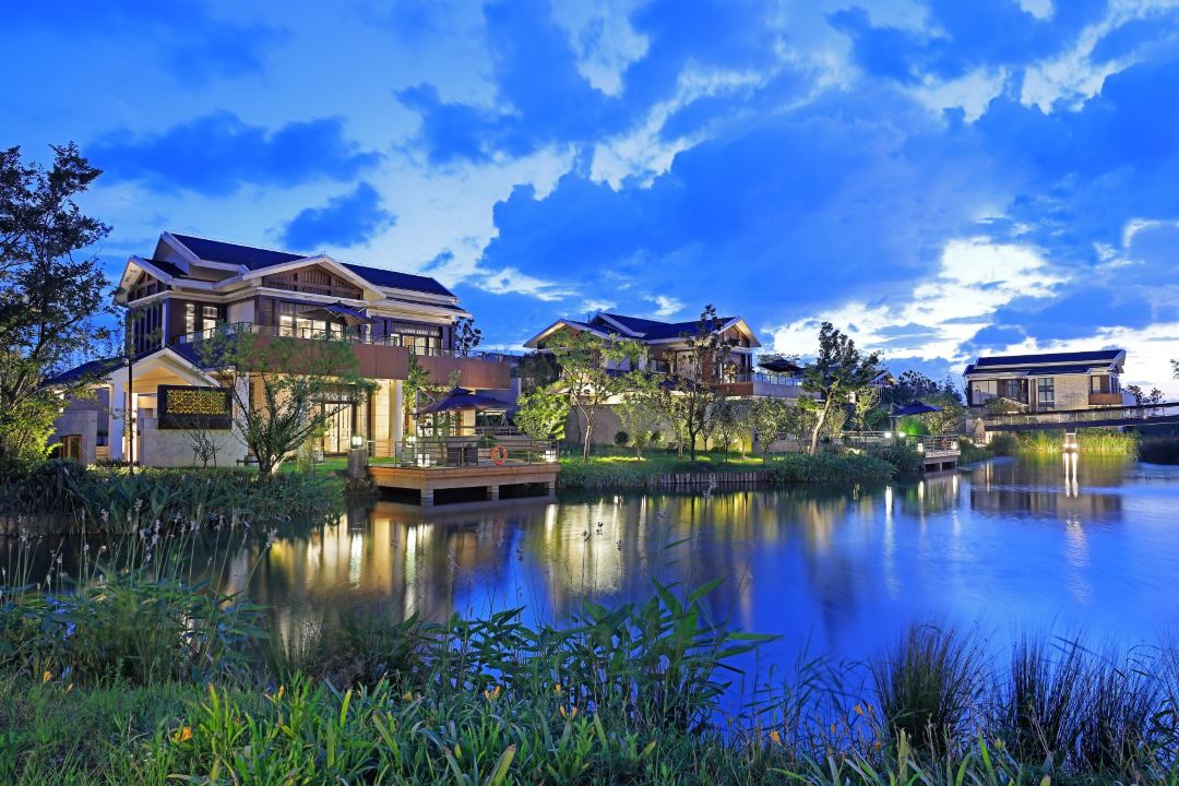 三卧别墅私汤套房