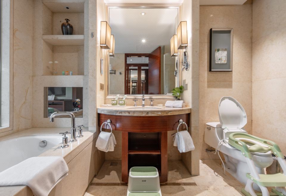 耙老师主题山景家庭房