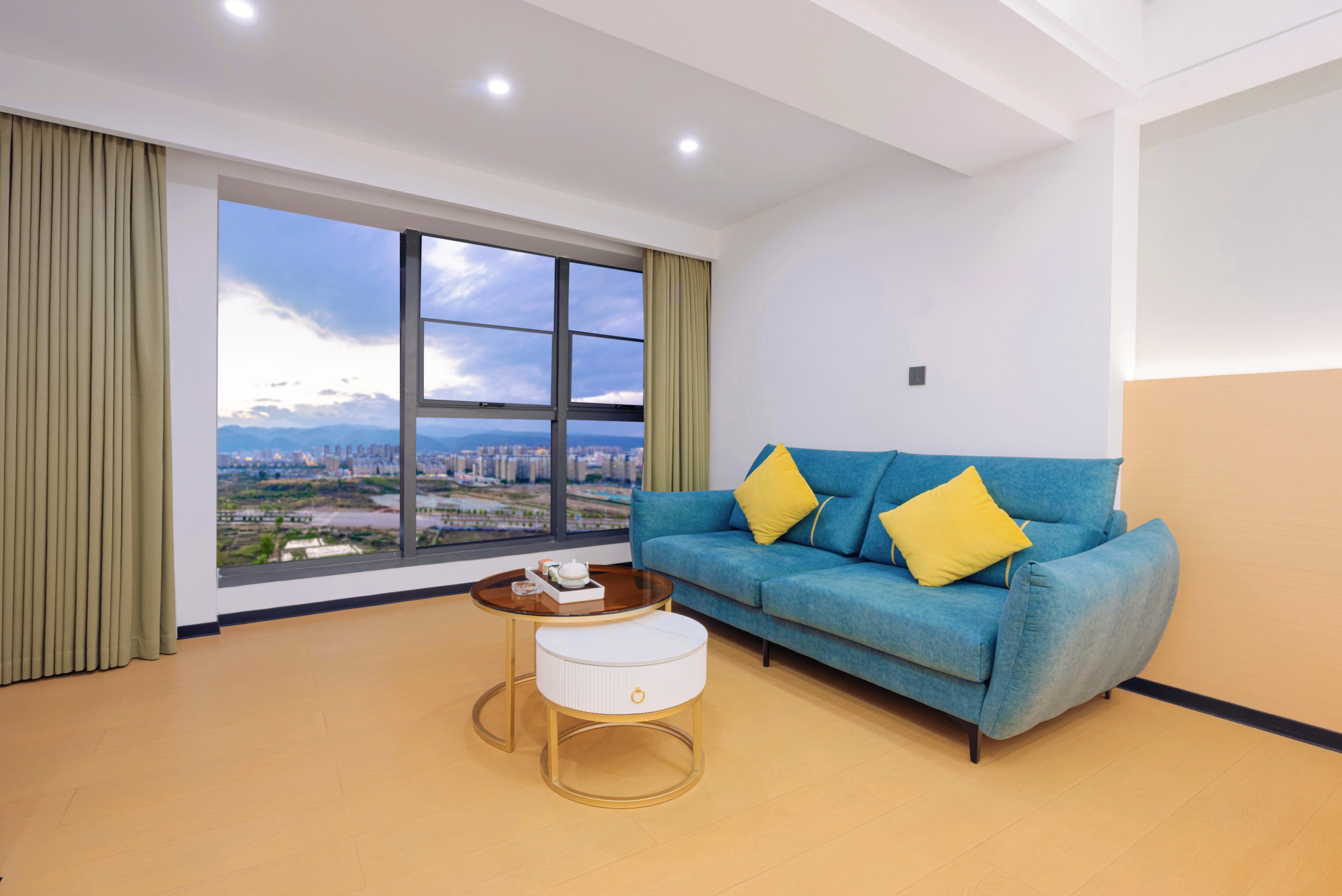 城景轻奢双床房（市井璀璨夜景+定制静眠床品+智能马桶）