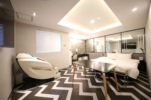 Hotel 24st Urban Brown Seosan Lake Park