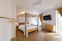 Domino Hotel