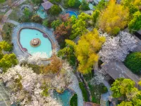 Yuexi Peninsula Resort Hotels in Honghu
