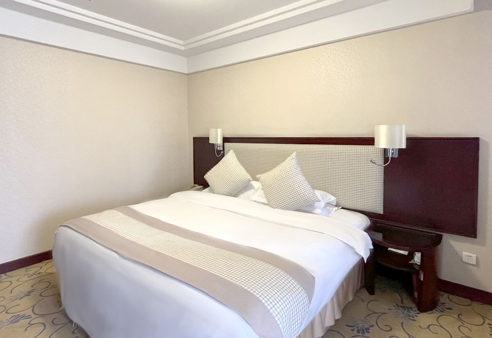 御景大床套房（带浴缸）