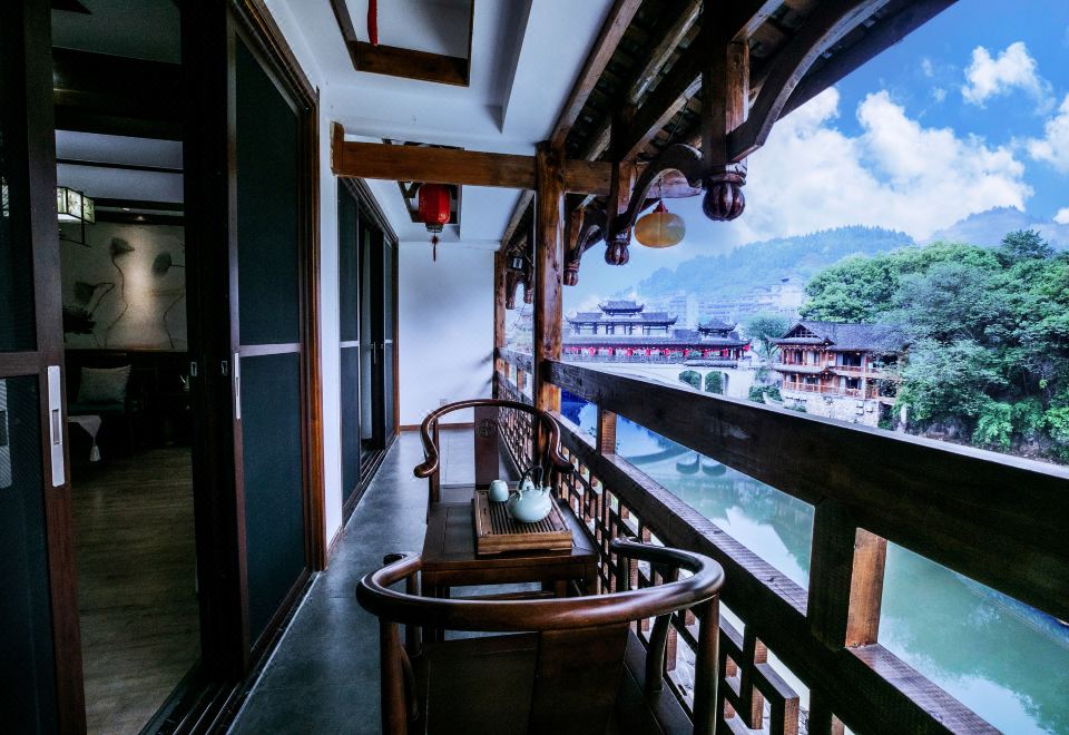 Furong Town Shuiyunxuan Inn (Furong Town Scenic Area)Suite - Near River