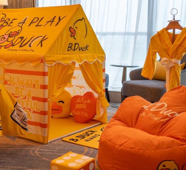 盼酷小黄鸭主题亲子房