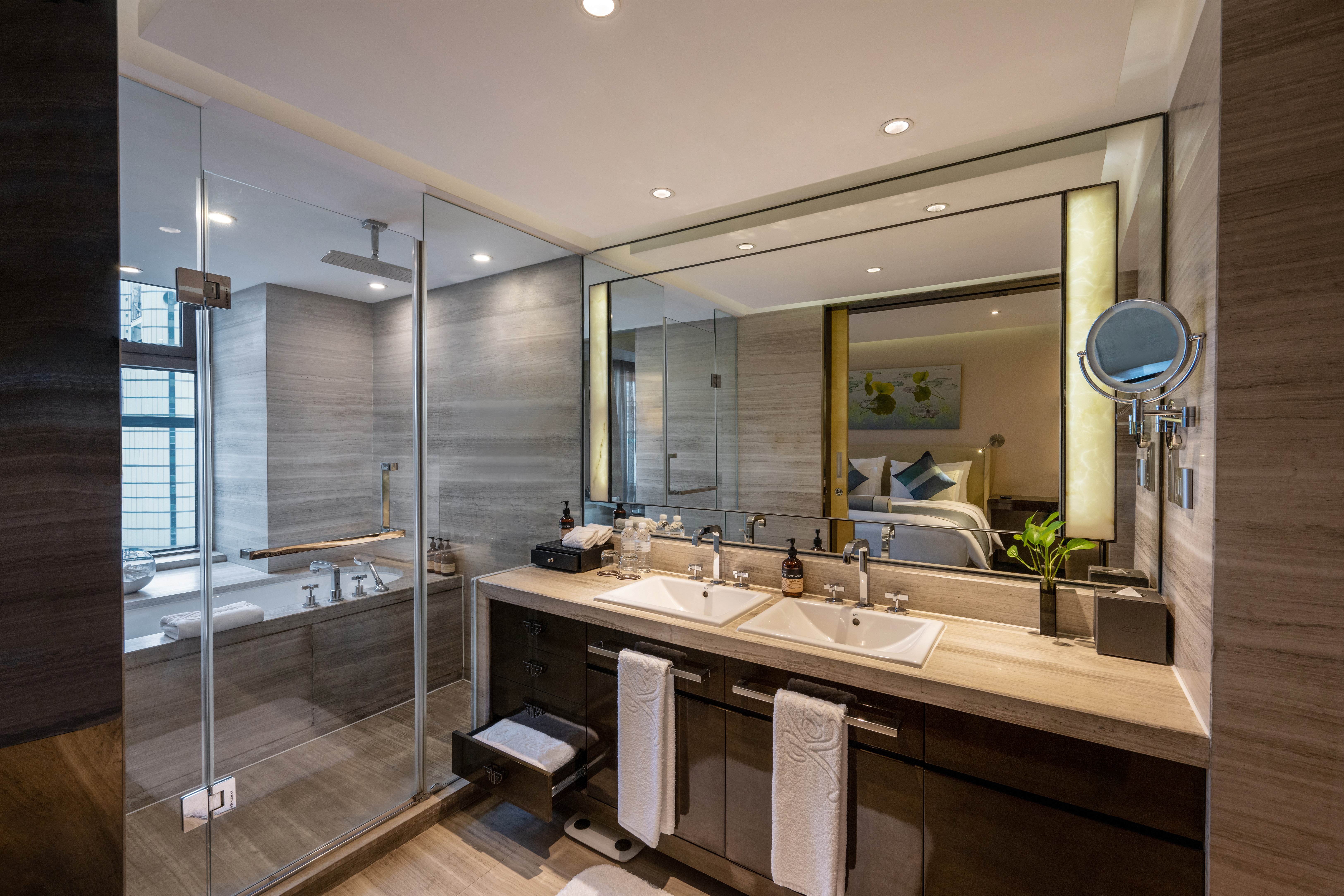 合锦阁三居大平层露台套房 | 露台+厨房+洗烘一体机