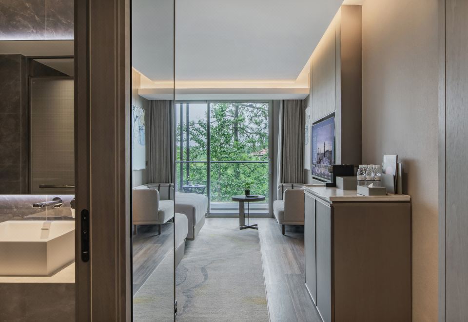 2-bed Room With Garden View