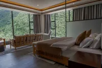 A cost-effective homestay where you can lie in bed and gaze at the Siguniang Mountain