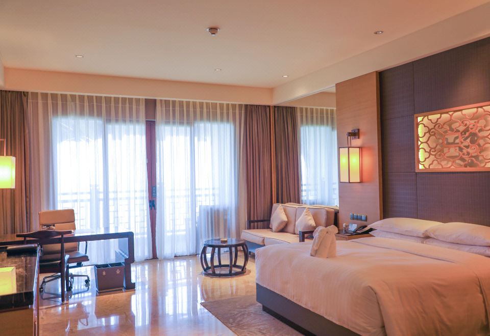 Haikou Marriott HotelDeluxe Queen Room