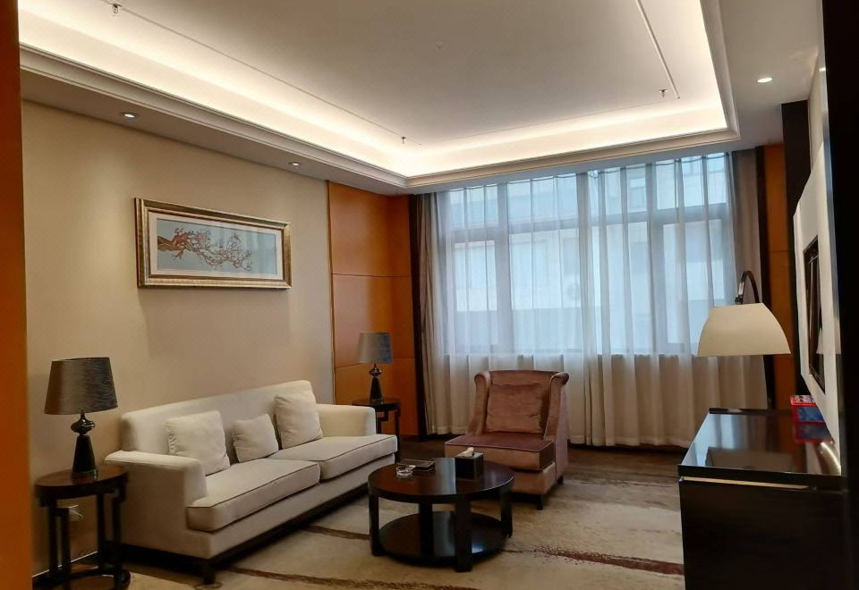 商務套房（智能感控+智能投屏+獨立浴缸）