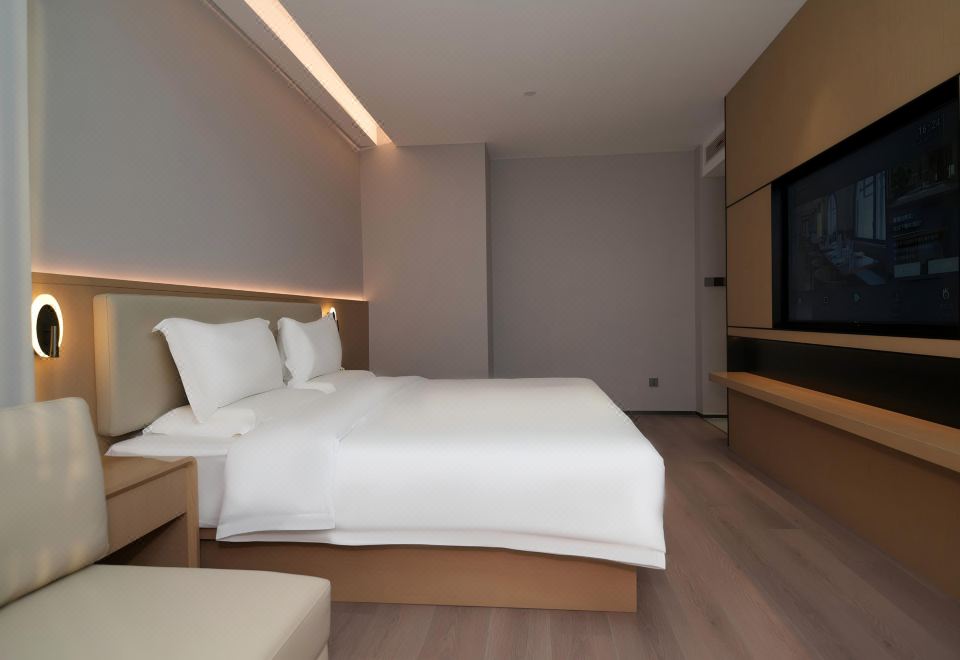 Wonderful Double Bed Room With Memory Mattress And Smart Control