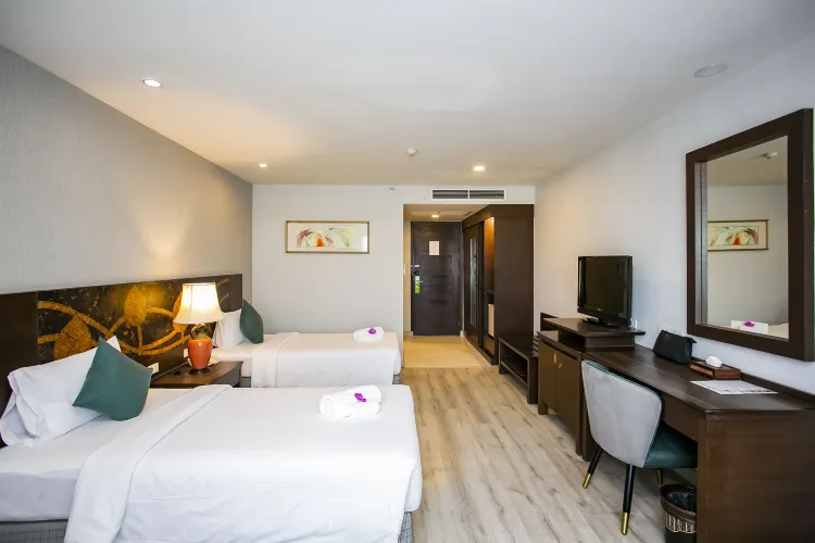 Deluxe Empress Twin Room