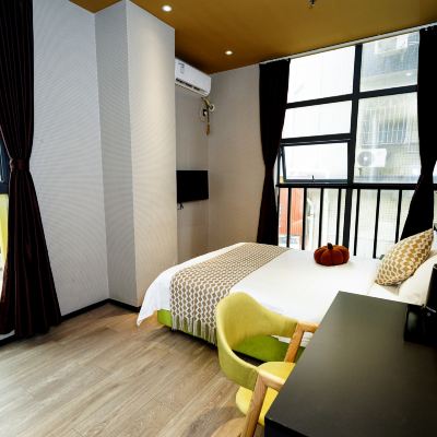 尊享大床房 藍莓飯店（深圳寶安國際機場福永地鐵站）優惠