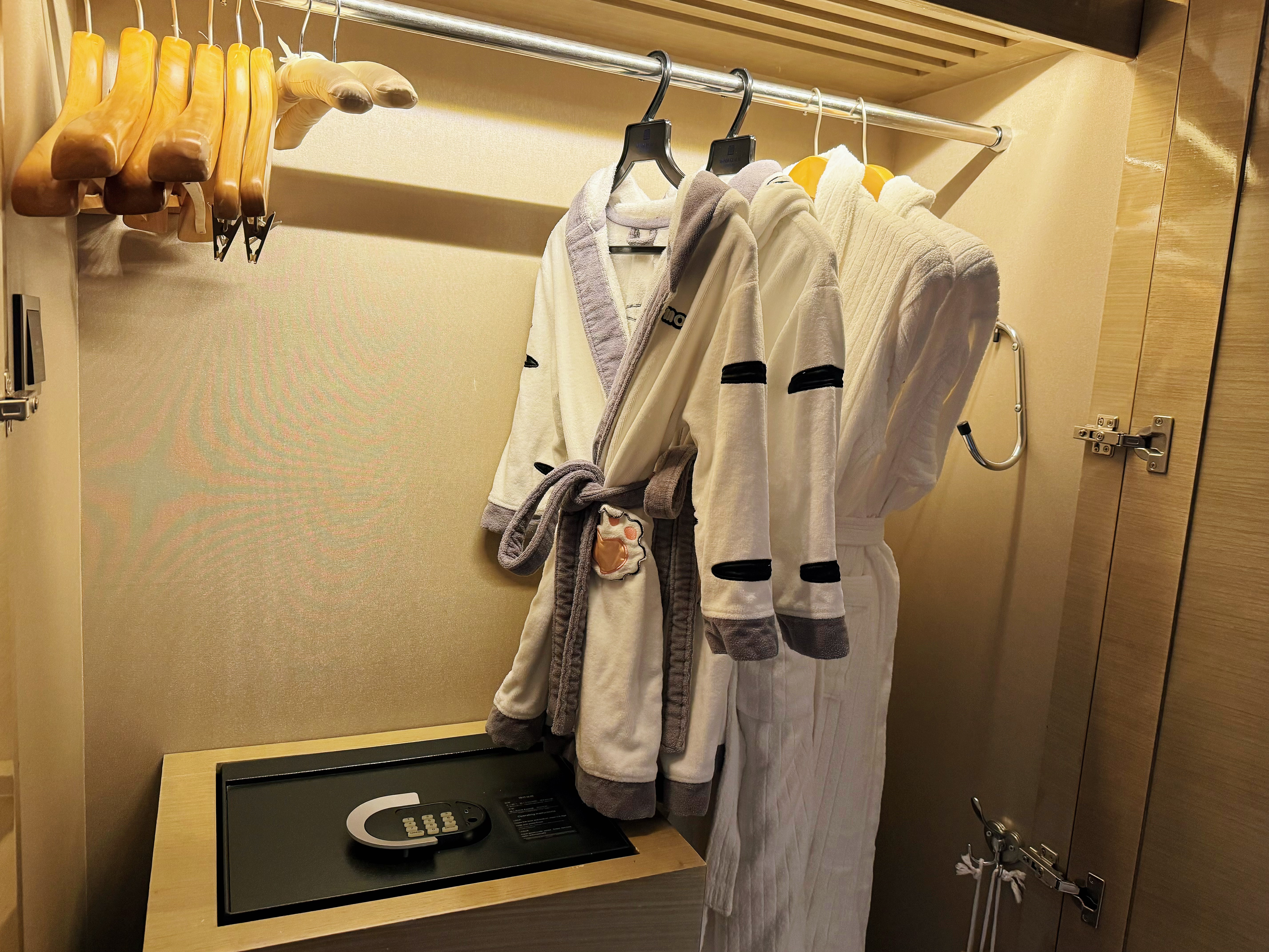 MOMO亲子主题双床房（乾湿分离浴室+浴缸+小童用品）