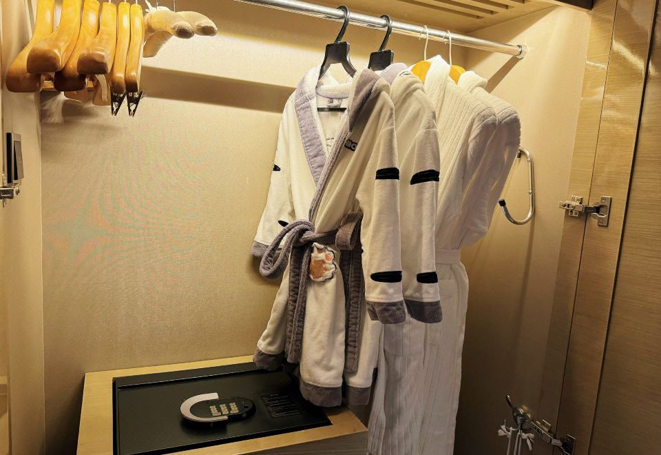 MOMO亲子主题双床房（乾湿分离浴室+浴缸+小童用品）