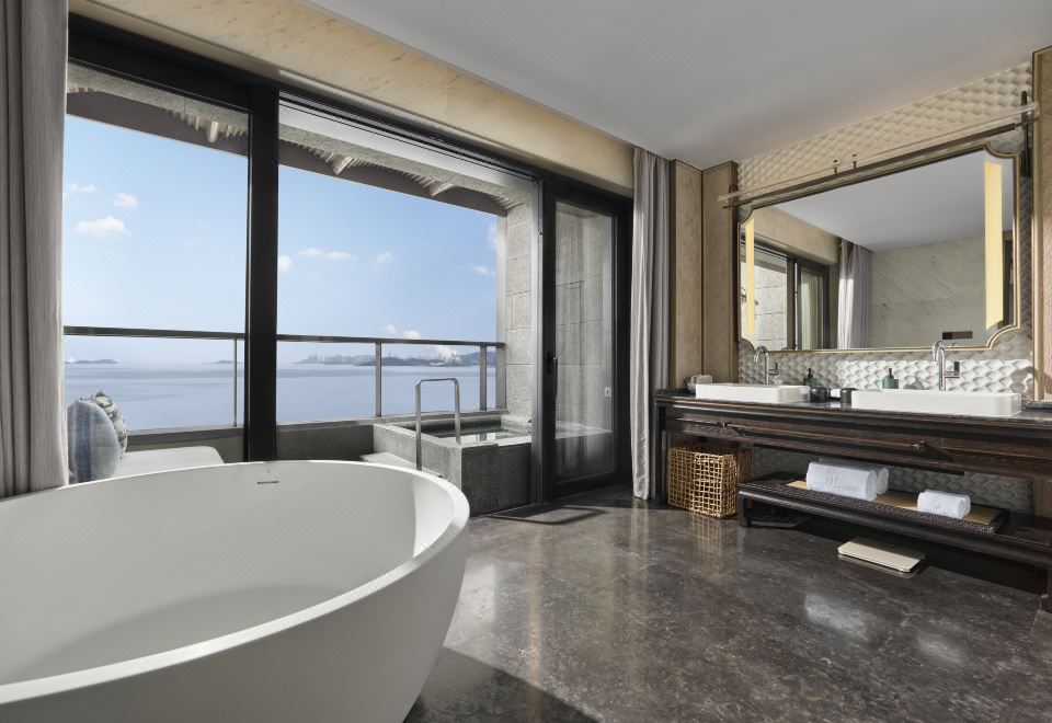 海景汤泉大床房