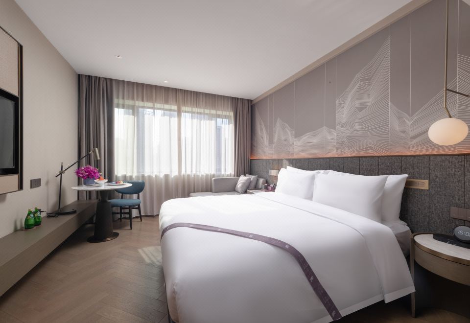 IMPERIAL TRADERS ELONG HOTELDelight Superior Double Bed Room (Smart Control, Electric Curtains, Wireless Charging)