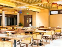 Hezhou Fuchuan Jiulongdong Wenquan Resort Hotel
