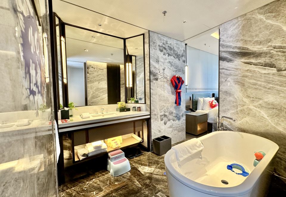 Yangzi River International Conference CenterSuper Wings Space Theme Twin Room