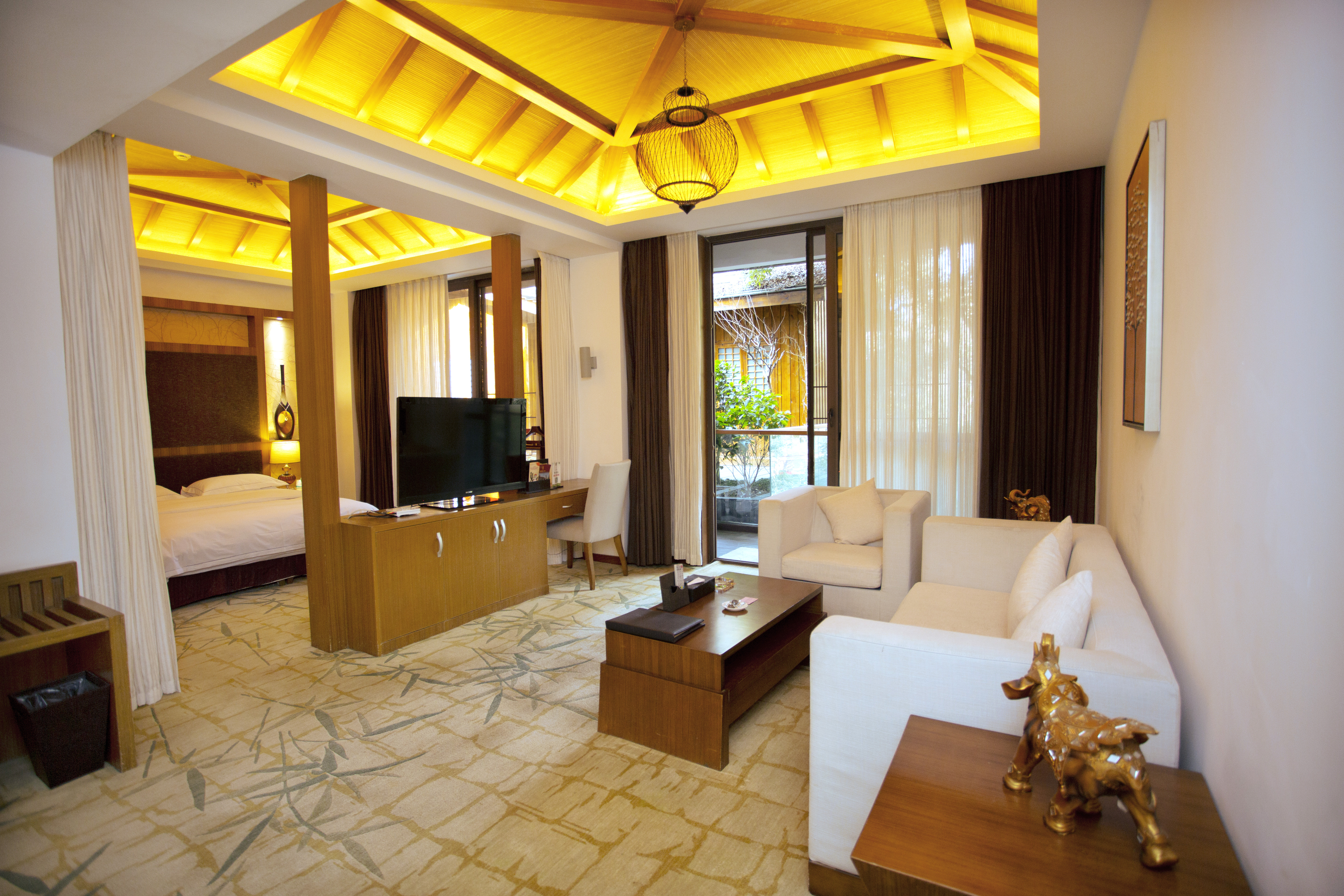 Huifeng Hotel贵宾套房