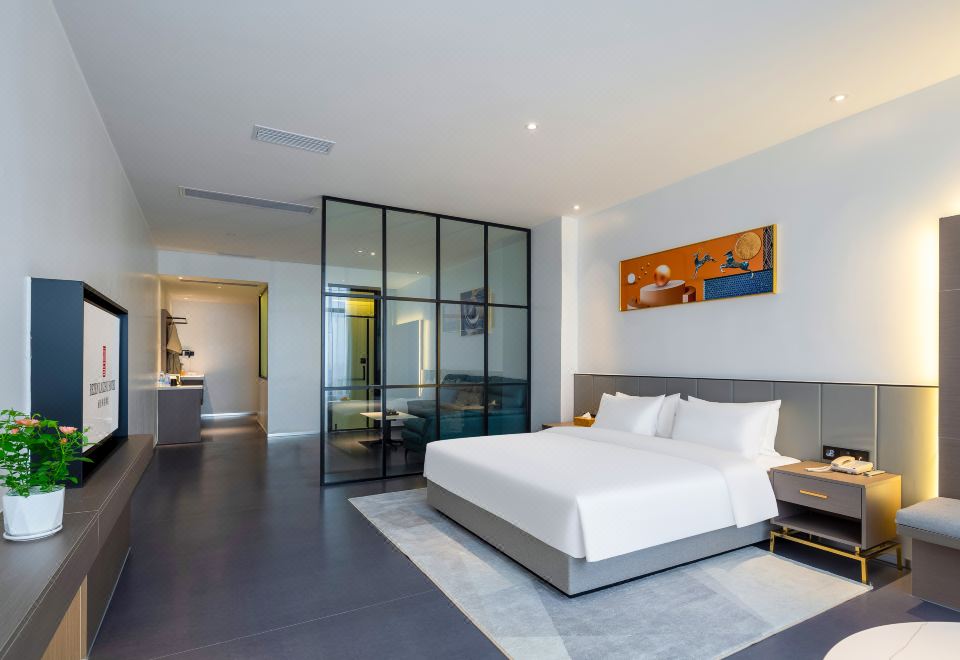 Sunshine Suite