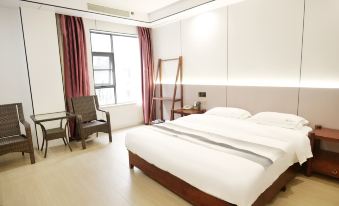 Guixiangge Hotel (Guilin Xiangbishan Park)