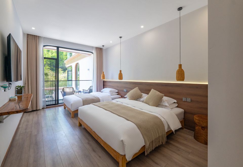  Qieman Scenic Balcony Twin Room