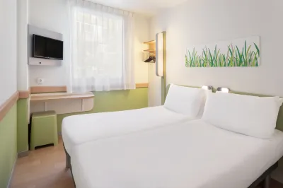 B&B Hotel Zaragoza Plaza Mozart Hotel a 