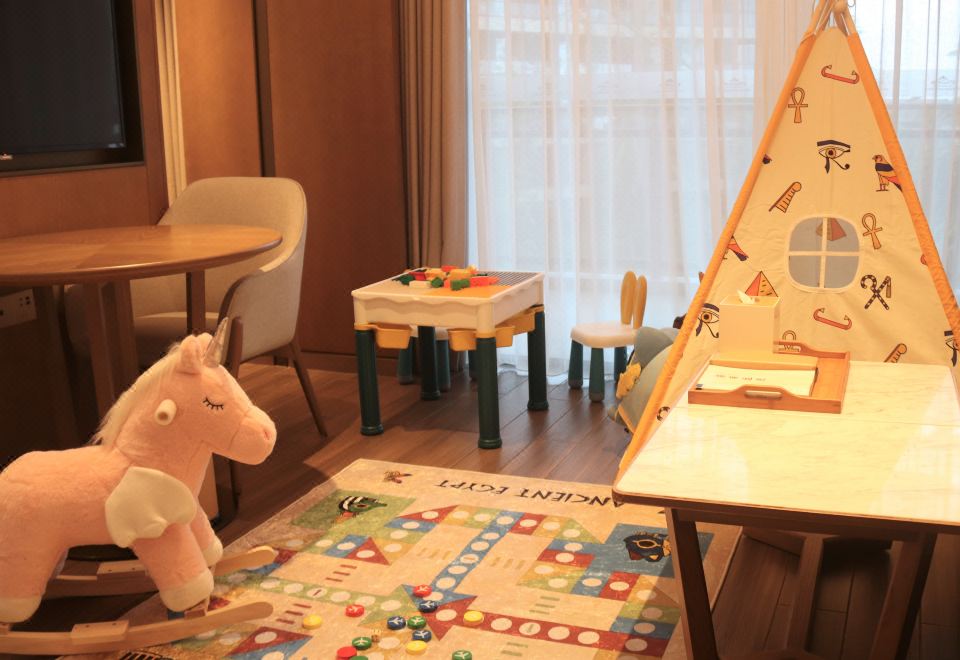 Wingate by Wyndham Hainan ChengmaiEgyptian Theme Deluxe Family Suite