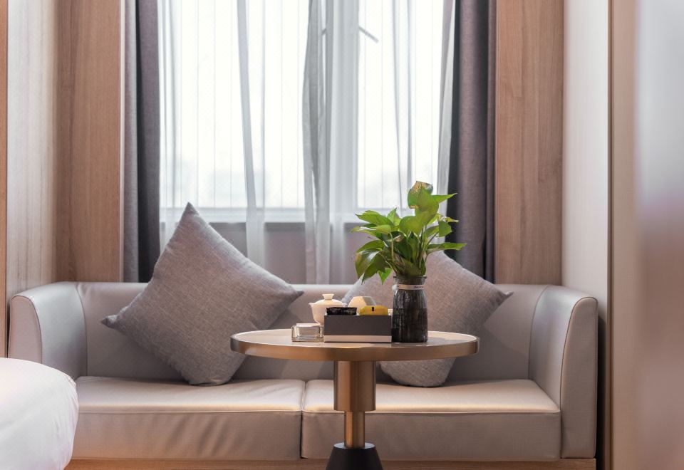 简约大床房（闽南茶具+明亮通透+独立弹簧床垫）