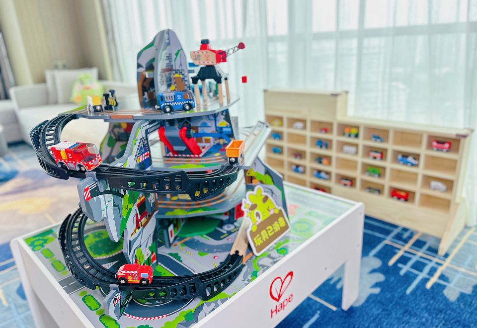 Hape火車親子湖景套房