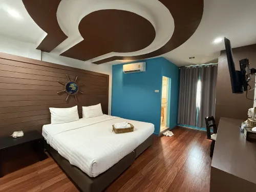 Bed by Cruise Hotel at Samakkhi-Tivanont