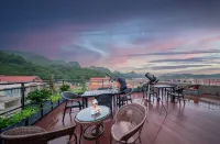 Tianyan Night Sky Planet Hotel (Pingtang China Tianyan Science Popularization Base) 하늘다리 주변 호텔