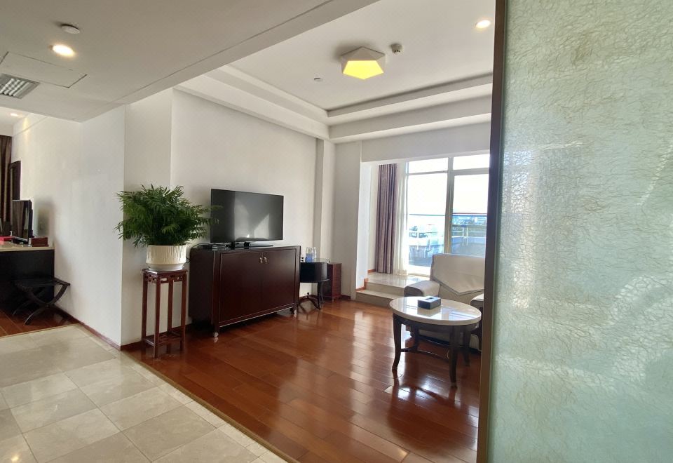 南山乙所湖景套間