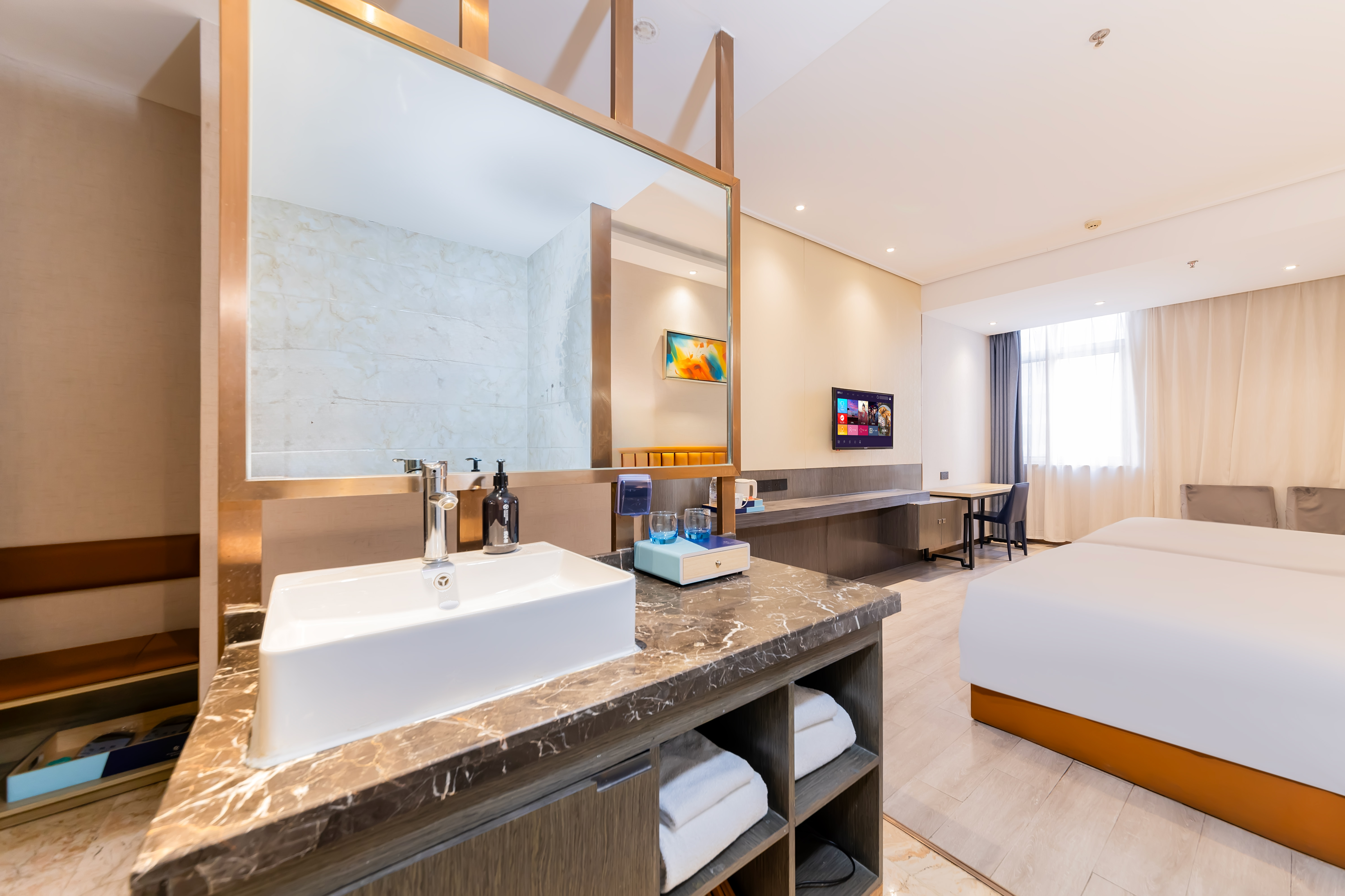 Starway Hotel (Xi'an North Railway Station, Fengcheng Fifth Road)轻奢舒雅双床房（舒适好眠+释压床垫+乾湿分离）