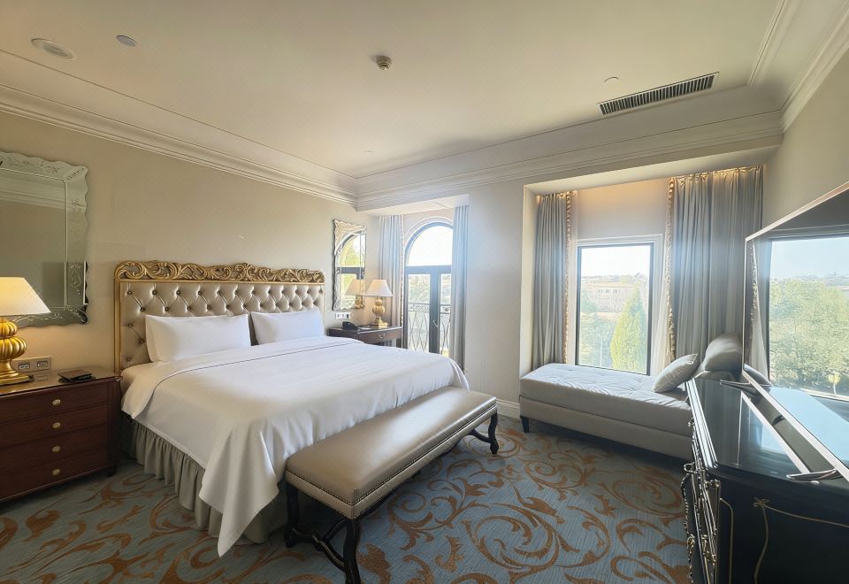 180度观景｜美式会客厅套房