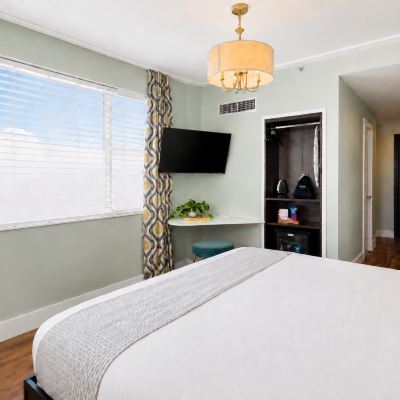 King Bedroom Rooftop Terrace The Catalina Hotel & Beach Club Promo Code