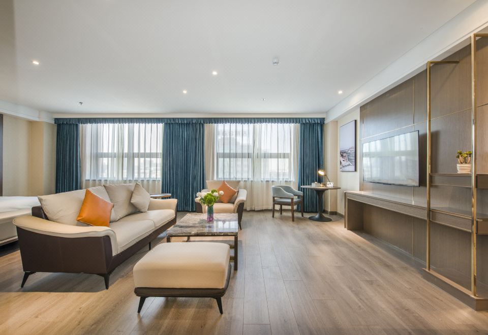 Yangjiang Jiangcheng Junyi Square Atour X HotelMini Premier Room (Double Bed) (Bathtub, Living Room)
