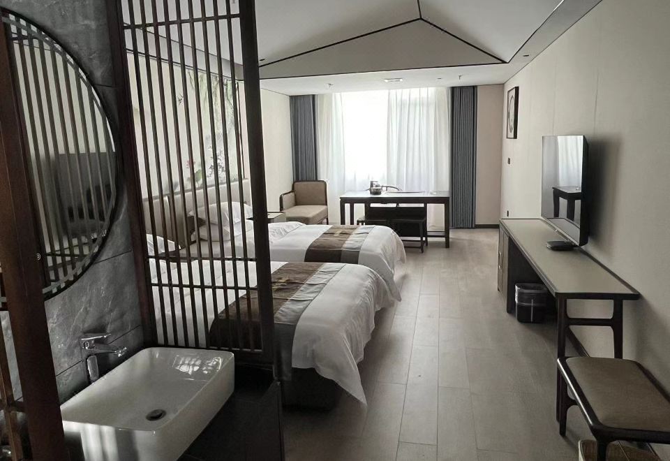 Qian Stream Grand HotelDeluxe Double Room