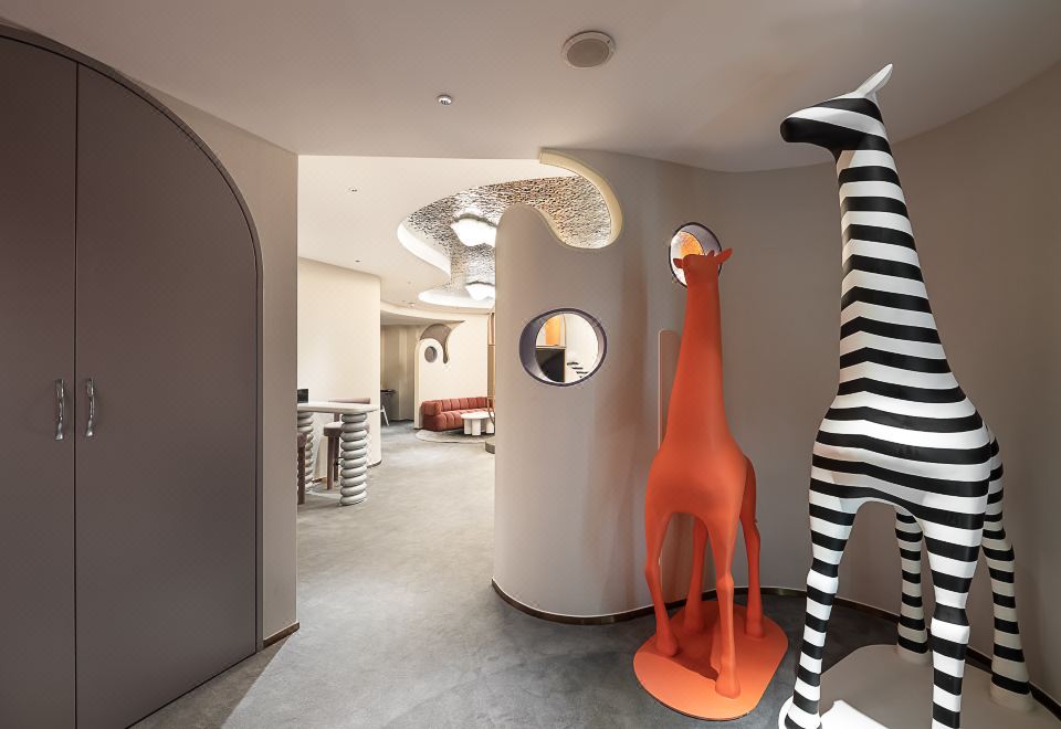 沉浸式主題親子家庭房