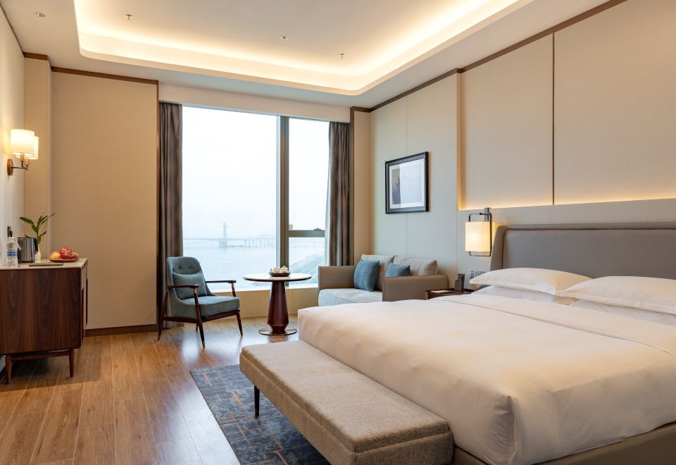 行政海景大床房